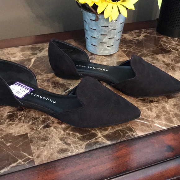 🆕 Black Suede flats. - Picture 3 of 7